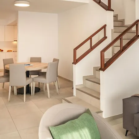 Domus Vulcani Adassa וילה פלאיה בלנקה